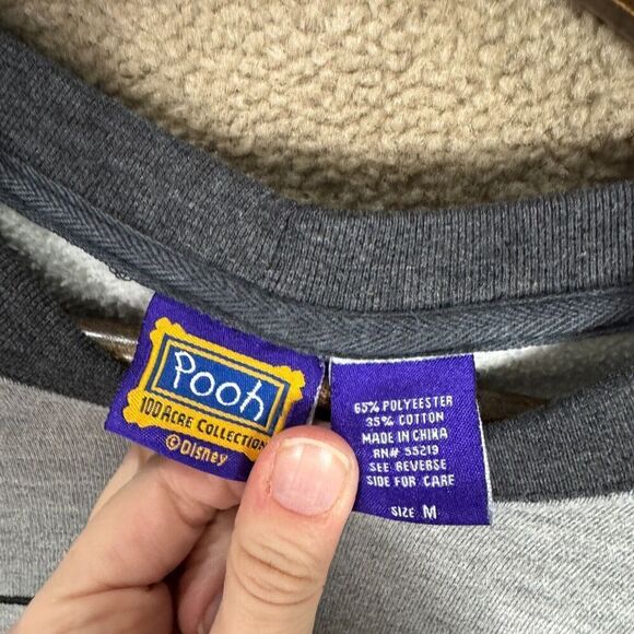 Disney Sweatshirt Womens Medium Gray 100 Acre Collection Winnie The Pooh Vintage - Picture 6 of 8